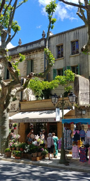uzes-artisan-fleurs