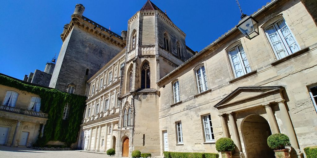 uzes-guide-visite-chateau-2