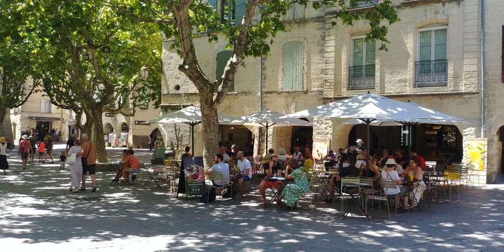 uzes-place-aux-herbes