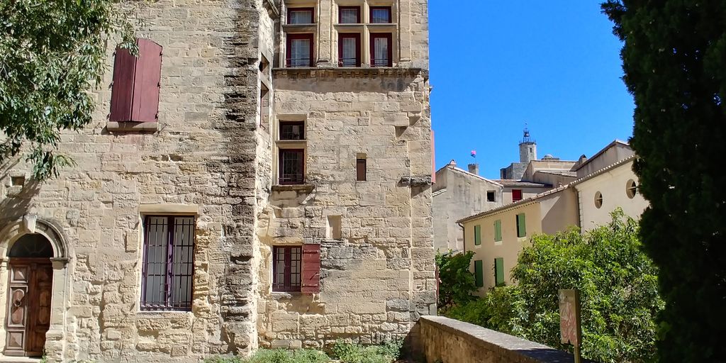 uzes-pont-du-gard