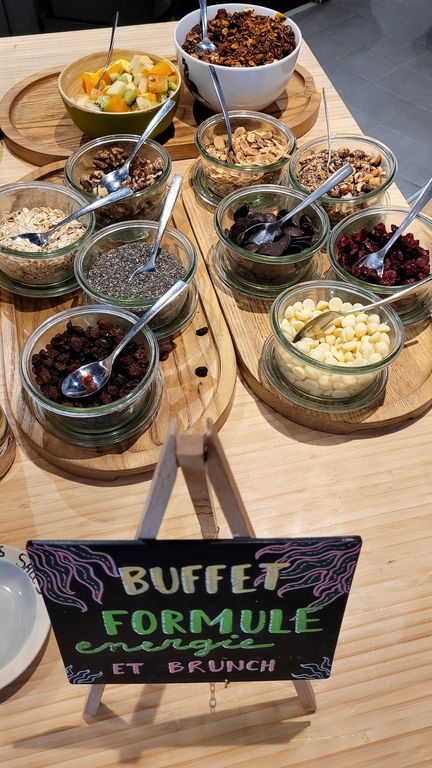 newtree-cafe-granola-bar