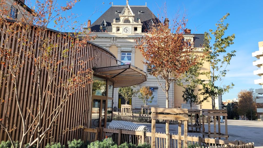 madamann-poste-villeurbanne