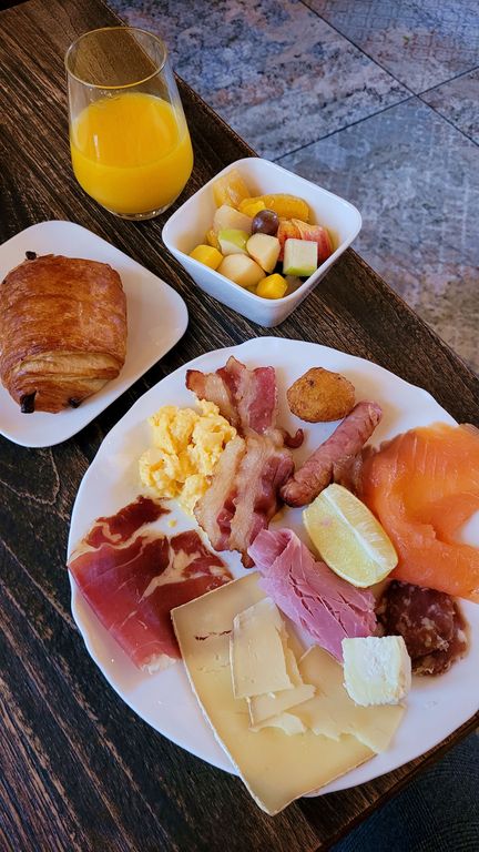 petit-dejeuner-hotel-zoologie-bordeaux-2