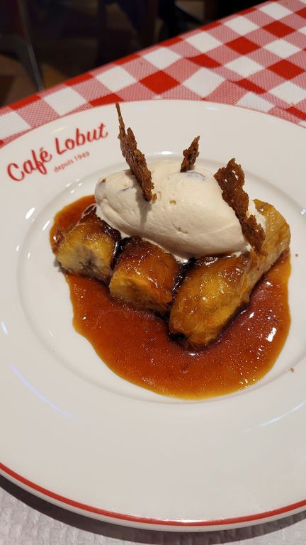 cafe-lobut-bananes-flambees