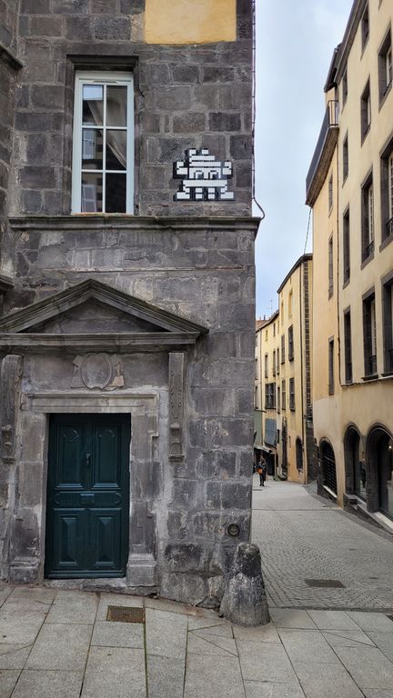 clermont-street-art-bibendum