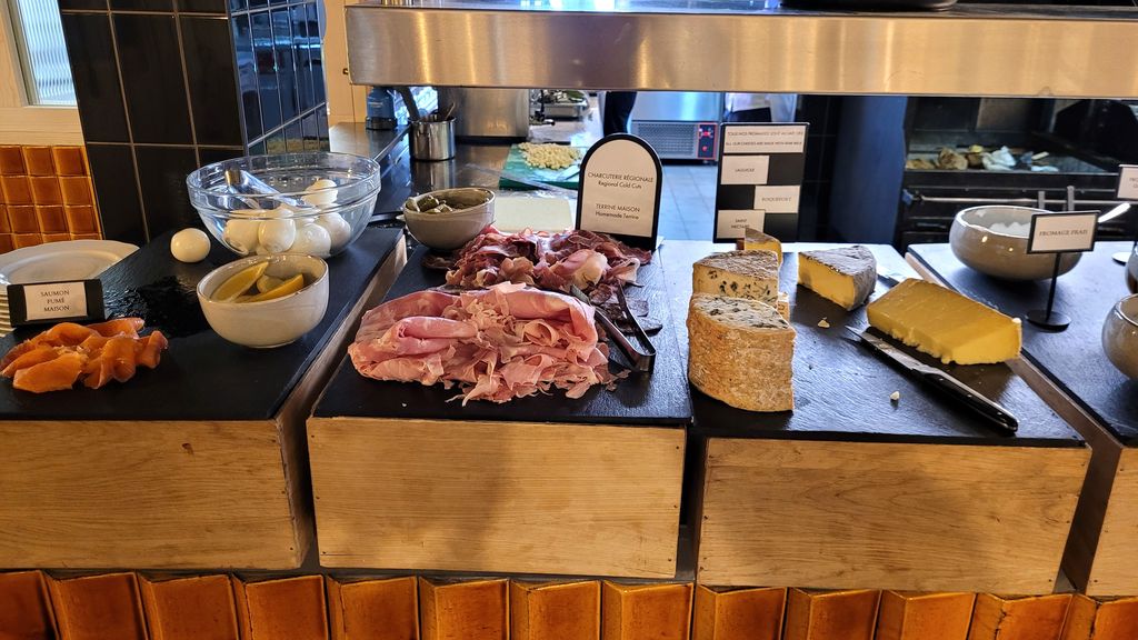 grand-mess-petit-dejeuner-brunch