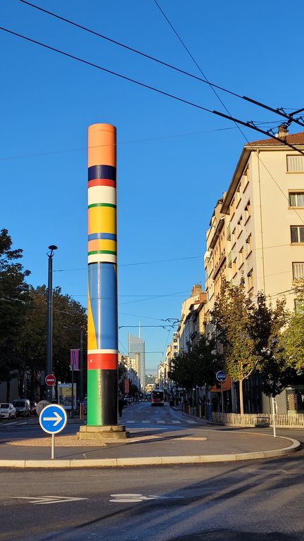 villeurbanne-totem