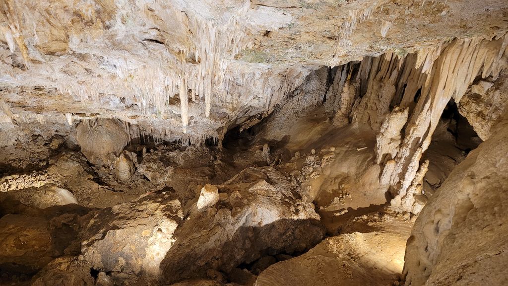 jardin-exotique-grotte-monaco